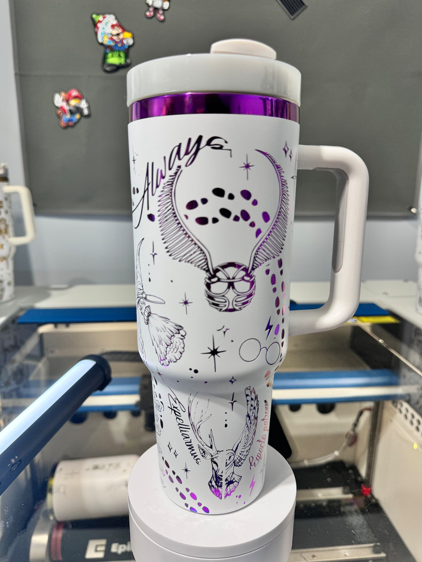 Wizard warp 40 Oz Tumbler - White